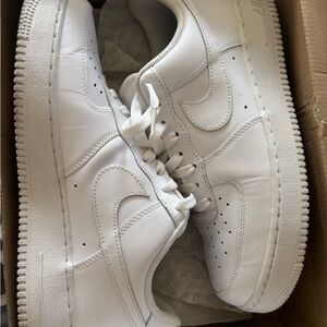 Nike All-White Low-Top Sneakers LIKE NEW